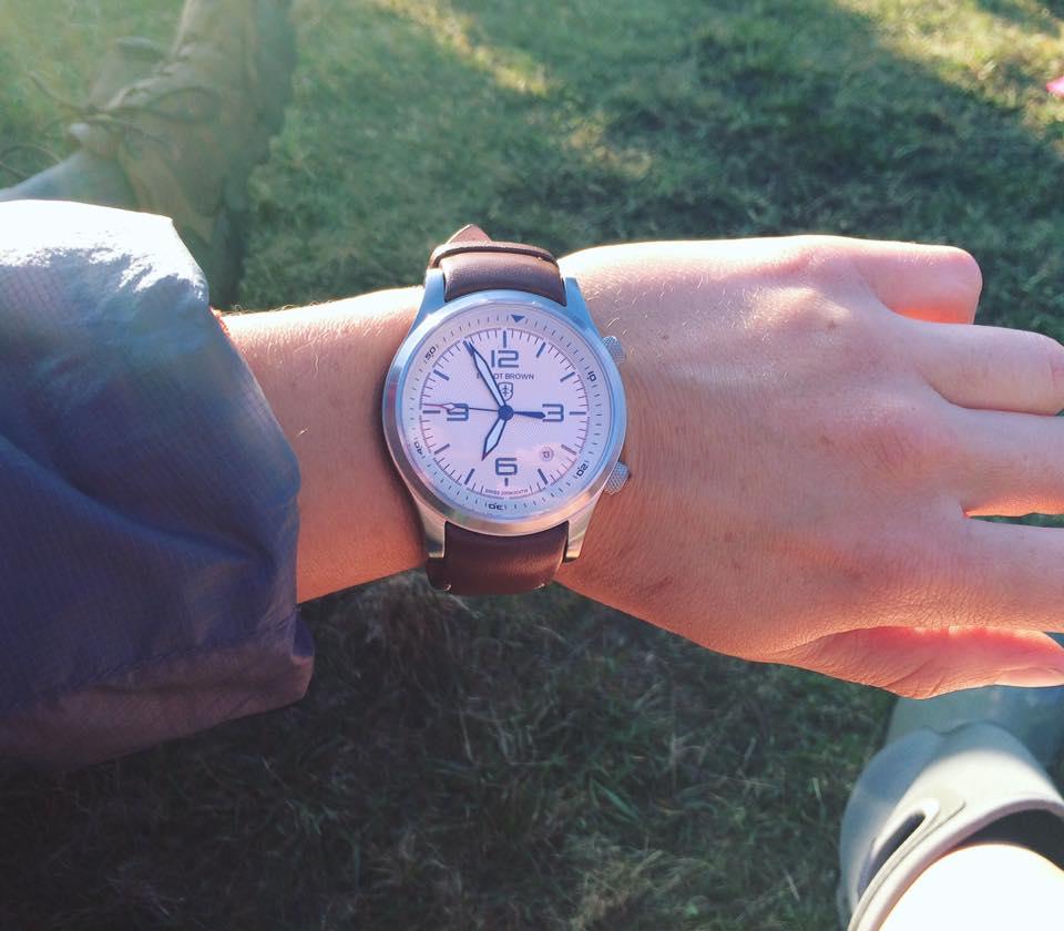 How to: use your watch as a compass