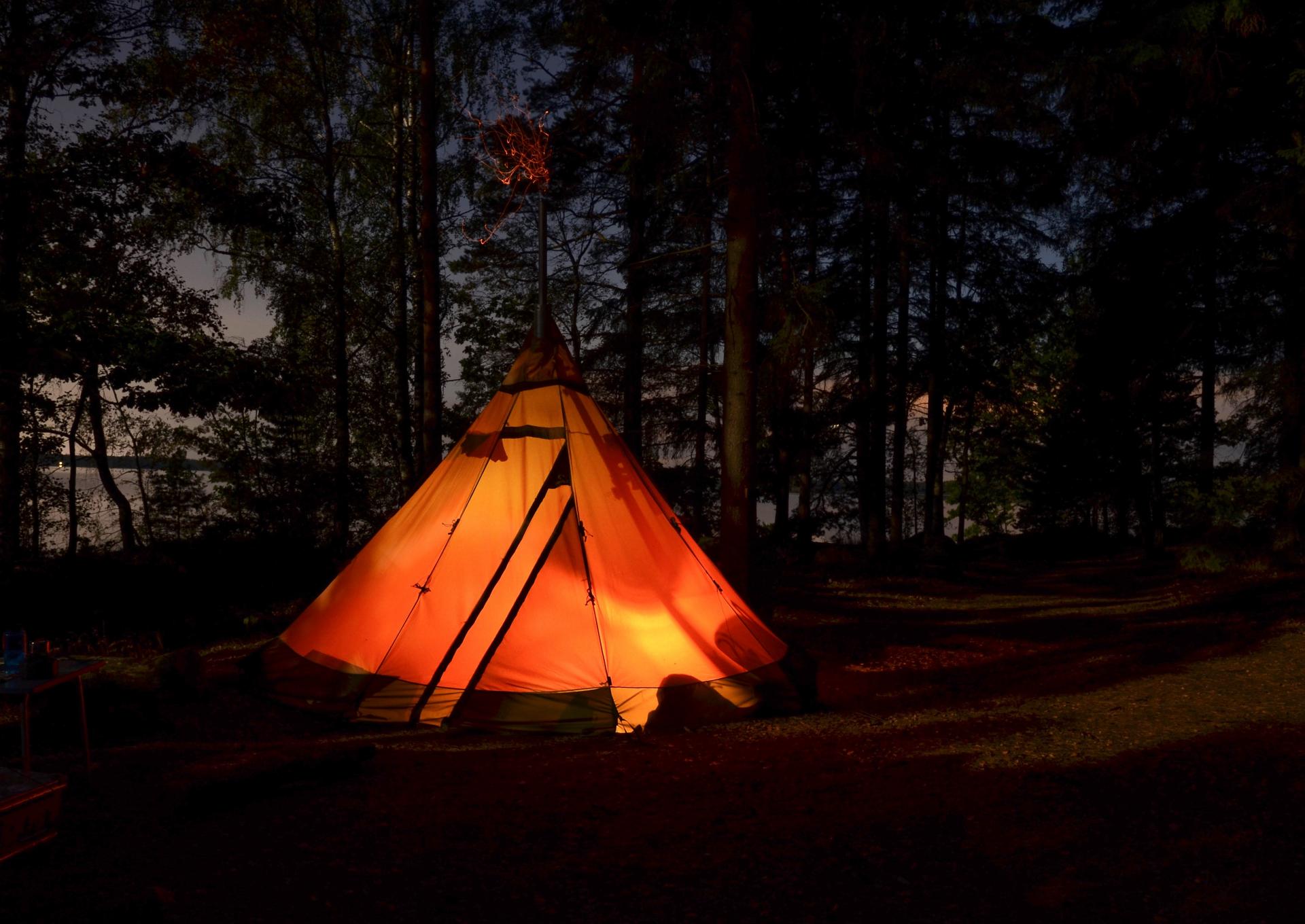 How to go glamping