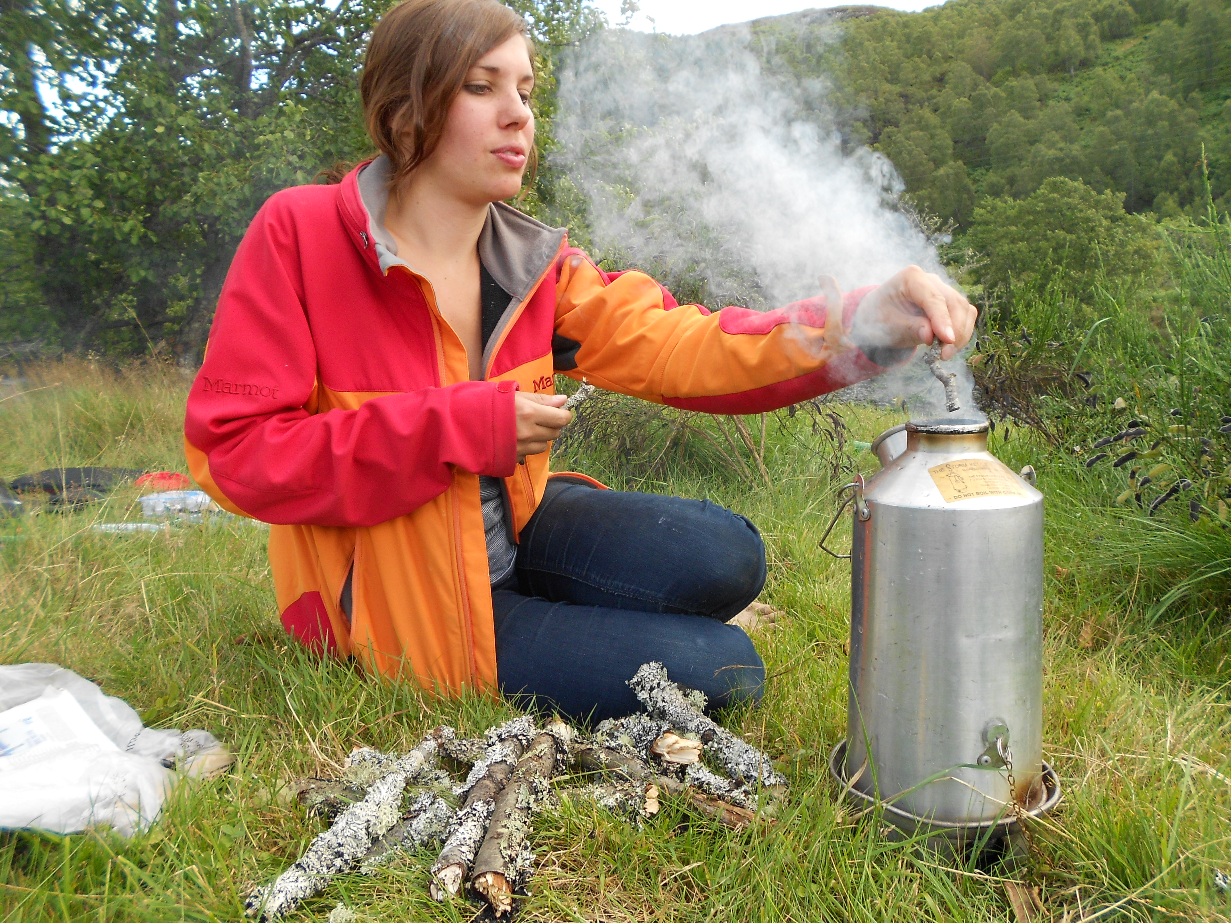 How to use a storm kettle | The Girl Outdoors