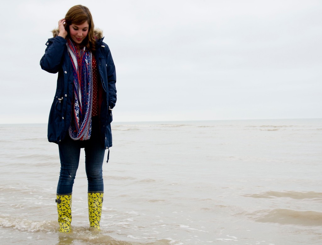 Autumn layers: cosy parkas and yellow wellingtons