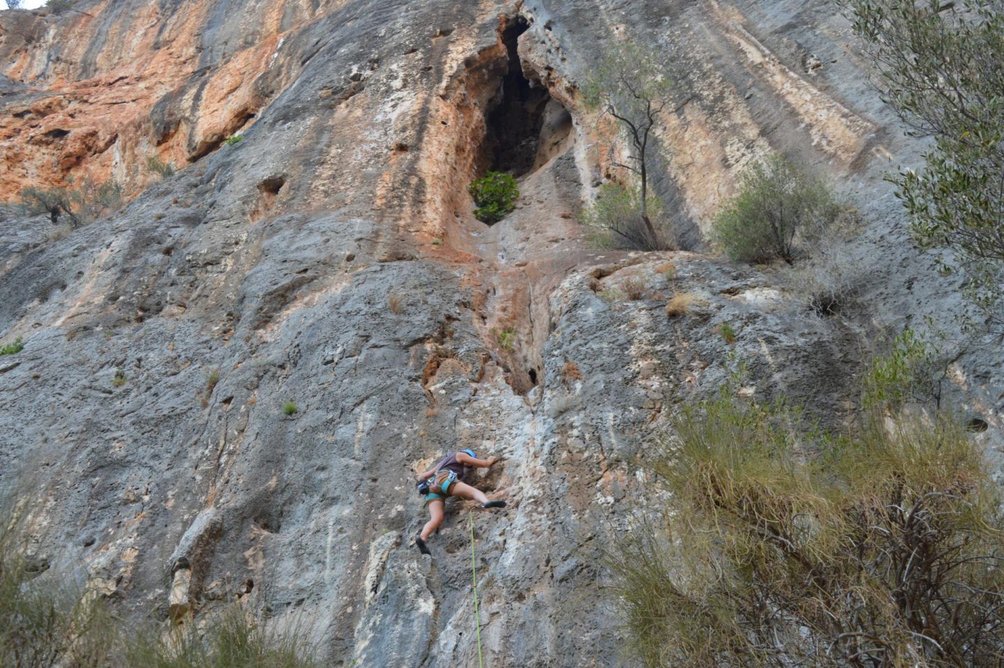 Climbing packing guide beginner's rope climbing kit