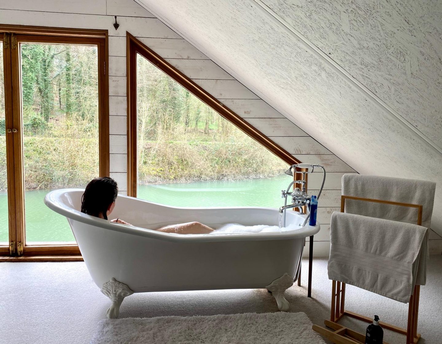 Ditchling Cabin Review | Bath Time
