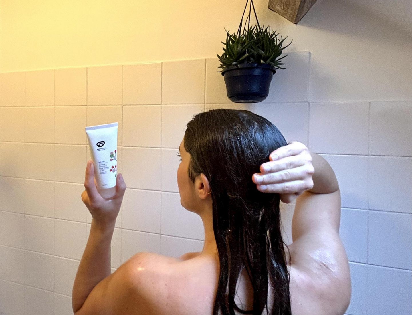 Green People Quinoa Power Shower | Organic Hair Care